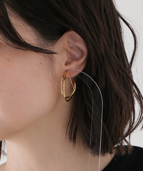 IENA(イエナ)の「BAR Jewellery/バージュエリー CROSSED PATHS PIERCE ピアス(両耳)(ピアス(両耳用)・レディース・ゴールド・FREE)」の6枚目の写真