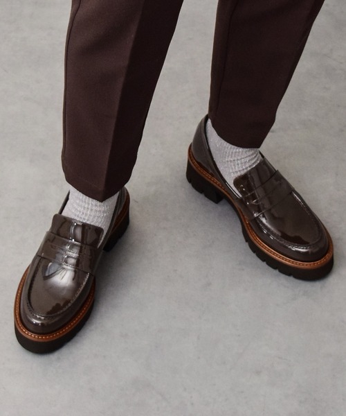 PASCUCCI(パスクッチ)の「【PASCUCCI】ラウンドトウ厚底ローファー(D51625)(ローファー・レディース・ブラック系その他/ブラウン系その他・36/37/38/39/35)」の2枚目の写真