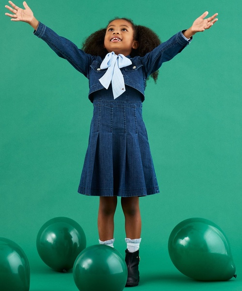 kate spade new york kids(ケイトスペードニューヨーク)の「ボウタイブラウス(シャツ/ブラウス・キッズ・サックスブルー・160cm/150cm/140cm/130cm/120cm)」の2枚目の写真