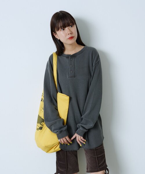 WHIMSIC（ウィムジック）の「【WHIMSIC】サーマル ヘンリーネックTシャツ（Tシャツ/カットソー・レディース・チャコールグレー/ホワイト・FREE）」の16枚目の写真