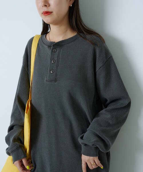 WHIMSIC（ウィムジック）の「【WHIMSIC】サーマル ヘンリーネックTシャツ（Tシャツ/カットソー・レディース・チャコールグレー/ホワイト・FREE）」の14枚目の写真