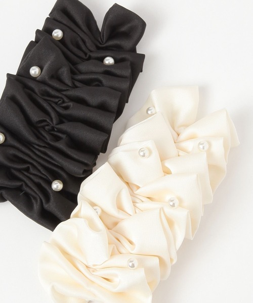 niko and...（ニコアンド）の「サテンパール調バレッタ（バレッタ/ヘアクリップ・レディース・アイボリー/ブラック・0）」の4枚目の写真
