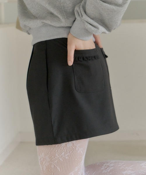 GIUNON（ジウノン）の「back frill mini skirt / バックフリルミニスカート（スカート・レディース・グレー/ブラック・FREE）」の2枚目の写真
