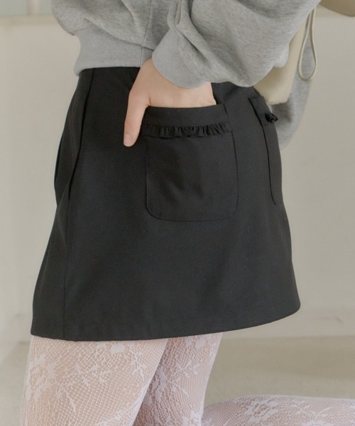 GIUNON（ジウノン）の「back frill mini skirt / バックフリルミニスカート（スカート・レディース・グレー/ブラック・FREE）」の4枚目の写真