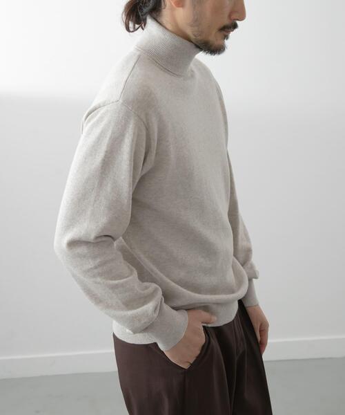 ITEMS URBANRESEARCH(アイテムズ アーバンリサーチ)の「カシミヤ×コットンハイネック セーター(ニット/セーター・メンズ・ブラック/グレー/モカ/ボルドー・MEDIUM/LARGE)」の9枚目の写真