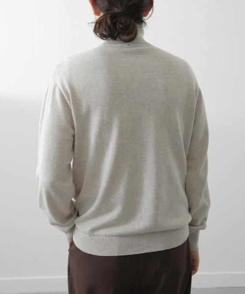 ITEMS URBANRESEARCH(アイテムズ アーバンリサーチ)の「カシミヤ×コットンハイネック セーター(ニット/セーター・メンズ・ブラック/グレー/モカ/ボルドー・MEDIUM/LARGE)」の10枚目の写真
