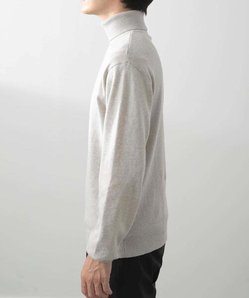 ITEMS URBANRESEARCH(アイテムズ アーバンリサーチ)の「カシミヤ×コットンハイネック セーター(ニット/セーター・メンズ・ブラック/グレー/モカ/ボルドー・MEDIUM/LARGE)」の19枚目の写真