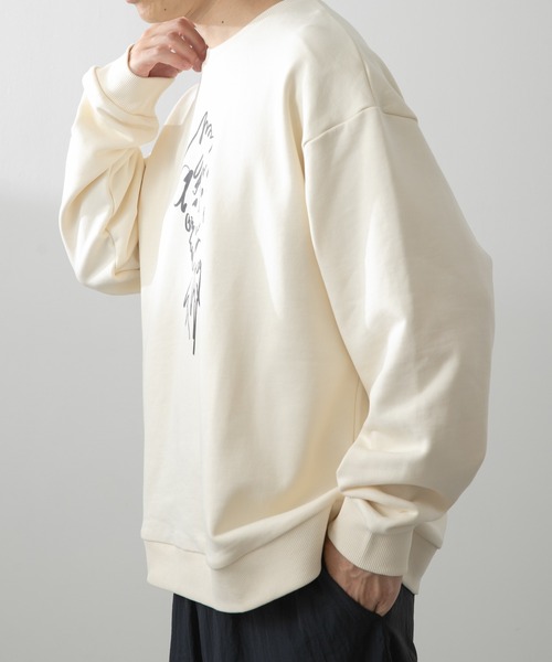 ITEMS URBANRESEARCH（アイテムズ アーバンリサーチ）の「フレンチアートプリントクルーネックスウェット（スウェット・メンズ・ホワイト/ホワイト系その他/グレー/グレー系その他・LARGE/MEDIUM）」の16枚目の写真