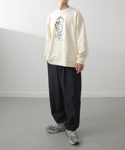 ITEMS URBANRESEARCH（アイテムズ アーバンリサーチ）の「フレンチアートプリントクルーネックスウェット（スウェット・メンズ・ホワイト/ホワイト系その他/グレー/グレー系その他・LARGE/MEDIUM）」の15枚目の写真