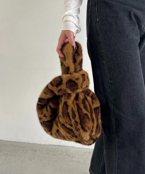 CAPRICIEUX LE'MAGE(カプリシューレマージュ)の「ファーマルシェバッグ(ハンドバッグ・レディース・ブラウン/ダークブラウン・FREE)」の3枚目の写真