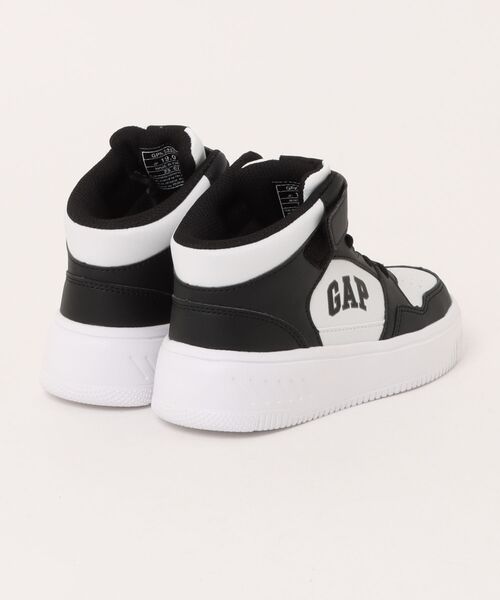 GAP（ギャップ）の「《GAP》ｼｭｰｽﾞGPK52531（スニーカー・キッズ・ホワイト系その他/ホワイト×ブラック/ホワイト×ブルー・19.0cm/20.0cm/21.0cm/22.0cm/23.0cm）」の5枚目の写真