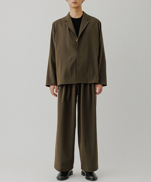 ADAM ET ROPE'（アダムエロペ）の「4WAY ストレッチ ツイル イージー ジャケット / セットアップ対応（テーラードジャケット・メンズ・ブラック/チャコールグレー/カーキ・L/M）」の4枚目の写真