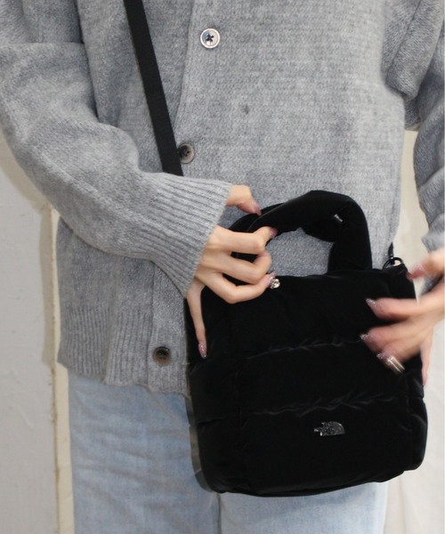 THE NORTH FACE(ザノースフェイス)の「【THE NORTH FACE/ザノースフェイス】トートバッグミニ(PLUMPY TOTE BAG MINI)(トートバッグ・レディース・ホワイト/ブラック/ブラック系その他/クリーム・ONE SIZE)」の9枚目の写真