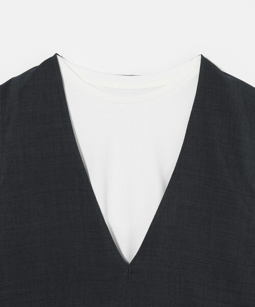 A DAY IN THE LIFE UNITED ARROWS(アデイインザライフユナイテッドアローズ)の「リネンライク Vネックベスト+ノースリーブ <A DAY IN THE LIFE>(シャツ/ブラウス・レディース・モカ/ダークグレー/ナチュラル・FREE)」の13枚目の写真