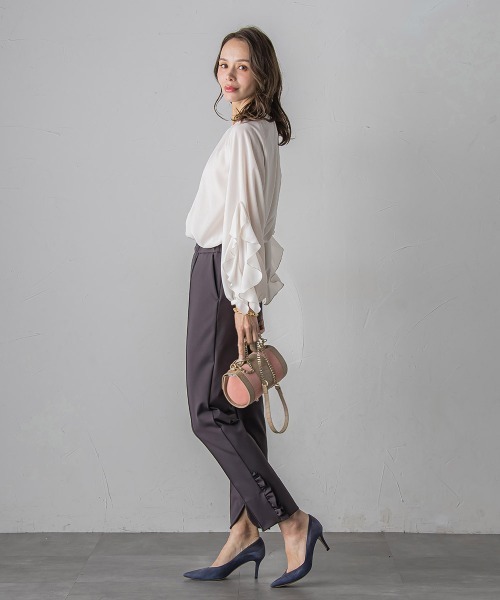 Viaggio Blu(ビアッジョブルー)の「ラッフルブラウス≪洗濯機で洗える≫(シャツ/ブラウス・レディース・オフホワイト/ブラック・M/S)」の10枚目の写真