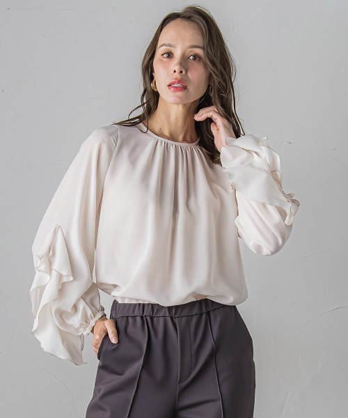 Viaggio Blu(ビアッジョブルー)の「ラッフルブラウス≪洗濯機で洗える≫(シャツ/ブラウス・レディース・オフホワイト/ブラック・M/S)」の3枚目の写真