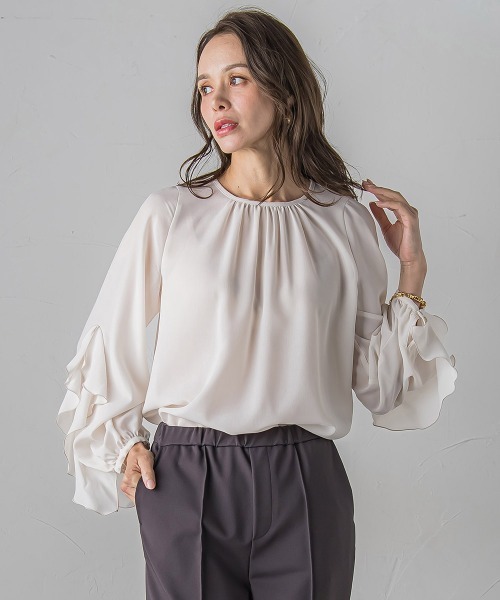 Viaggio Blu(ビアッジョブルー)の「ラッフルブラウス≪洗濯機で洗える≫(シャツ/ブラウス・レディース・オフホワイト/ブラック・M/S)」の4枚目の写真