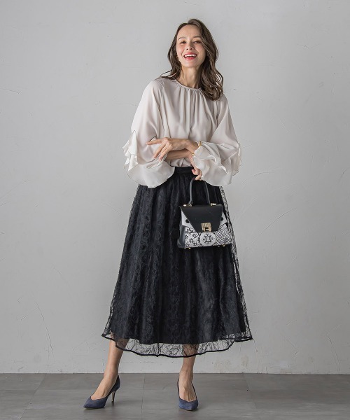 Viaggio Blu(ビアッジョブルー)の「ラッフルブラウス≪洗濯機で洗える≫(シャツ/ブラウス・レディース・オフホワイト/ブラック・M/S)」の13枚目の写真