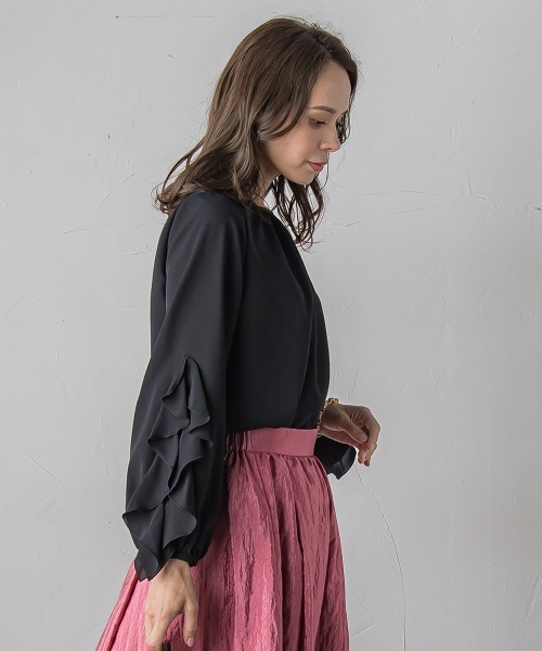 Viaggio Blu(ビアッジョブルー)の「ラッフルブラウス≪洗濯機で洗える≫(シャツ/ブラウス・レディース・オフホワイト/ブラック・M/S)」の17枚目の写真