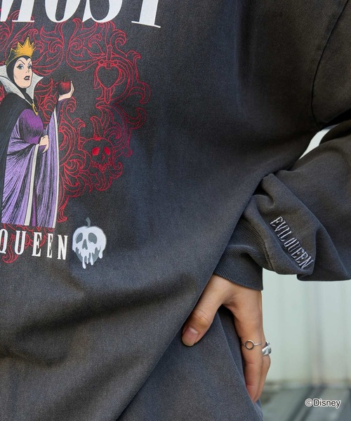Disney(ディズニー)の「Disney Villains 別注 ピグメント加工ビッグシルエットプリント長袖Tシャツ(Tシャツ/カットソー・レディース・ホワイト系2/ホワイト系/ブラック系/ブラック系3/ブラック系2・L/M)」の17枚目の写真
