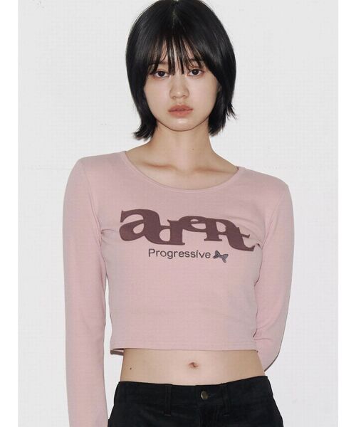 EMODA（エモダ）の「ロゴパッチクロップロンT（Tシャツ/カットソー・レディース・ブラウン/ピンク/グレー/ブラック/アイボリー・FREE）」の5枚目の写真