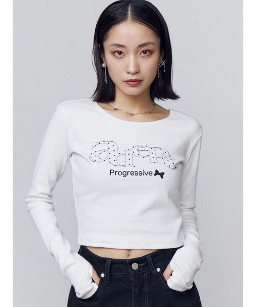 EMODA（エモダ）の「ロゴパッチクロップロンT（Tシャツ/カットソー・レディース・ブラウン/ピンク/グレー/ブラック/アイボリー・FREE）」の8枚目の写真