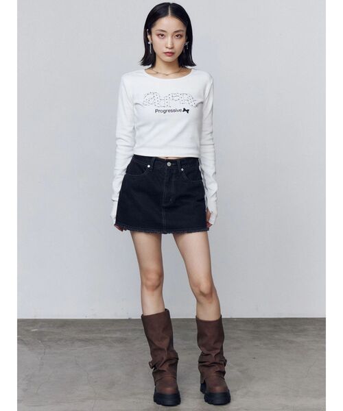 EMODA（エモダ）の「ロゴパッチクロップロンT（Tシャツ/カットソー・レディース・ブラウン/ピンク/グレー/ブラック/アイボリー・FREE）」の10枚目の写真