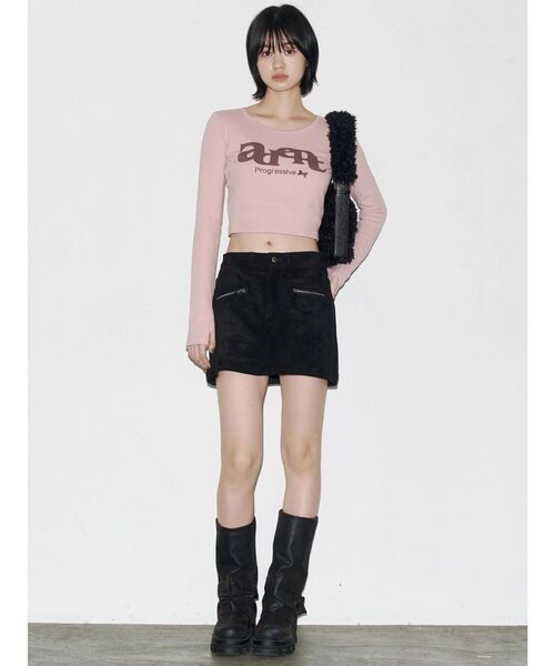 EMODA（エモダ）の「ロゴパッチクロップロンT（Tシャツ/カットソー・レディース・ブラウン/ピンク/グレー/ブラック/アイボリー・FREE）」の22枚目の写真