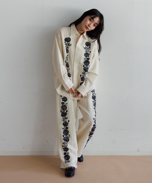 AMERICAN RAG CIE(アメリカンラグシー)の「【MEN , WOMEN】LEIN ウールコットンフラワー刺繍シャツ(シャツ/ブラウス・レディース・オフホワイト・M/L)」の18枚目の写真
