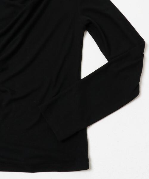 URBAN RESEARCH ROSSO WOMEN（アーバンリサーチ　ロッソ）の「2WAYネックオフショルプルオーバー（Tシャツ/カットソー・レディース・ブラック/オフホワイト/ブラウン・FREE）」の20枚目の写真