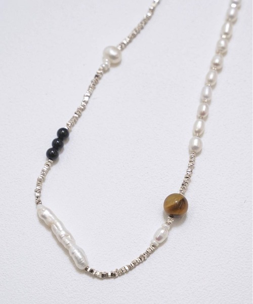TODAYFUL（トゥデイフル）の「TODAYFUL　Asymmetry Pearl Choker アシンメトリーパールチョーカー/12610902（チョーカー・レディース・シルバー・ONE SIZE）」の4枚目の写真