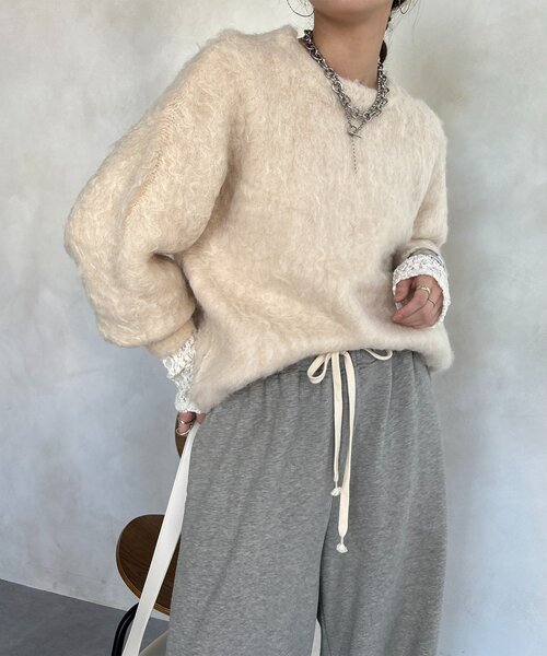 DouDou(ドゥドゥ)の「【WEB限定】ロングシャギープルオーバー(ニット/セーター・レディース・アイボリー/ベージュ/イエロー/チャコールグレー・FREE)」の3枚目の写真