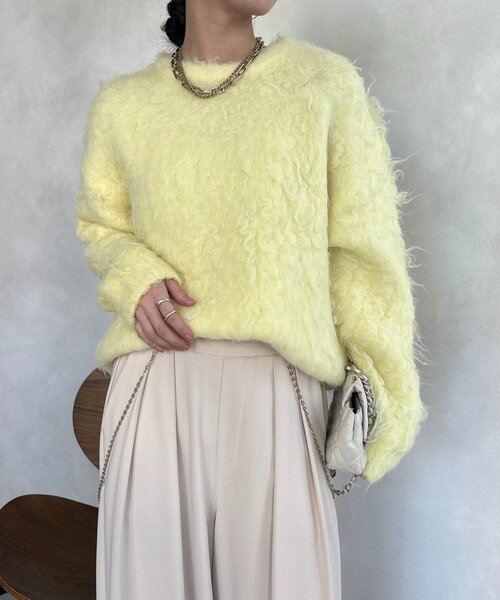 DouDou(ドゥドゥ)の「【WEB限定】ロングシャギープルオーバー(ニット/セーター・レディース・アイボリー/ベージュ/イエロー/チャコールグレー・FREE)」の4枚目の写真