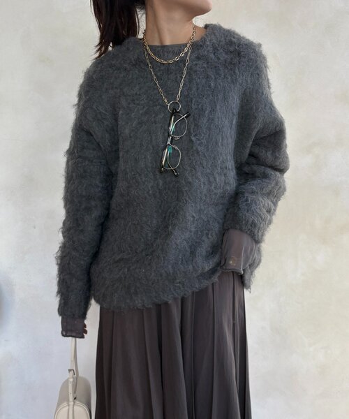 DouDou(ドゥドゥ)の「【WEB限定】ロングシャギープルオーバー(ニット/セーター・レディース・アイボリー/ベージュ/イエロー/チャコールグレー・FREE)」の5枚目の写真