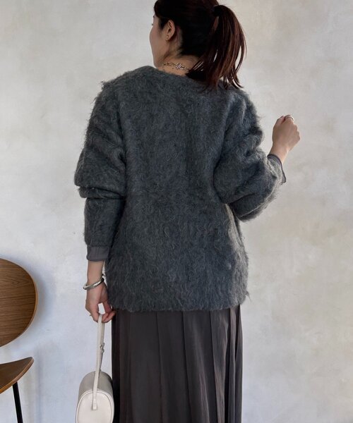 DouDou(ドゥドゥ)の「【WEB限定】ロングシャギープルオーバー(ニット/セーター・レディース・アイボリー/ベージュ/イエロー/チャコールグレー・FREE)」の7枚目の写真