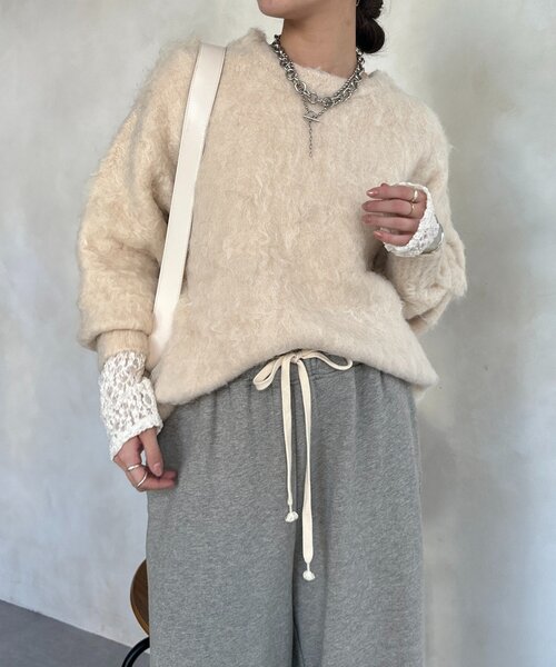 DouDou(ドゥドゥ)の「【WEB限定】ロングシャギープルオーバー(ニット/セーター・レディース・アイボリー/ベージュ/イエロー/チャコールグレー・FREE)」の14枚目の写真