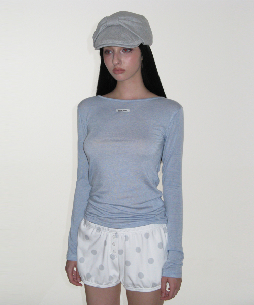 CRANK（クランク）の「ベーシックボートネックトップ_スカイブルー（Tシャツ/カットソー・レディース・その他・FREE）」の2枚目の写真