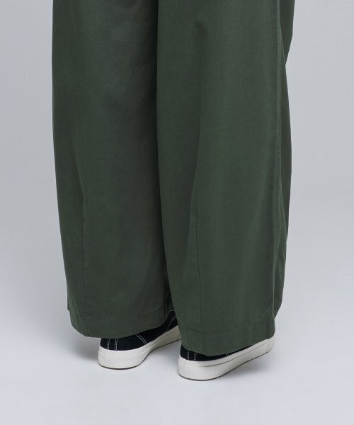 MUSINSA STANDARD（ムシンサスタンダード）の「コットンワイドバルーンパンツ [セージグリーン]（その他パンツ・メンズ・その他・40/38/36/34/32/29/30/31/33/26/27/28）」の10枚目の写真