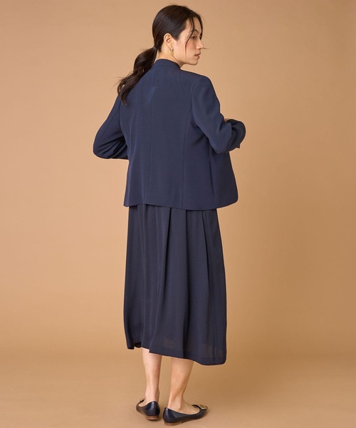 INED（イネド）の「バックサテンジョーゼット ボウタイワンピース（ワンピース・レディース・ネイビー・11号/9号/7号）」の9枚目の写真