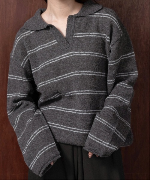 lawgy(ラウジー)の「loose double border key neck knit / ルースダブルボーダーキーネックニット(ニット/セーター・レディース・グレー/ベビーピンク/ホワイト・FREE)」の2枚目の写真