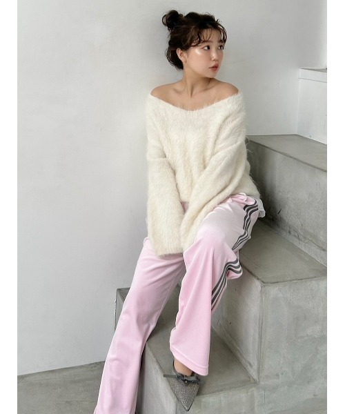 SNIDEL（スナイデル）の「【HIGH QUALITY】スリアルパカVネックプルオーバー（ニット/セーター・レディース・ピンク/ライラック/オフホワイト・F）」の4枚目の写真