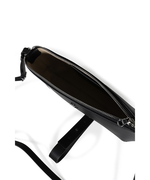 courreges(クレージュ)の「HOLY ECLIPSE LEATHER BAG(ショルダーバッグ・レディース・ブラック・OS)」の3枚目の写真
