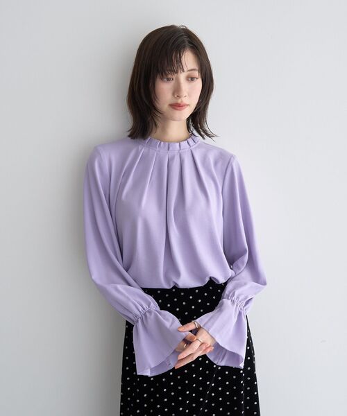 YECCA VECCA（イェッカヴェッカ）の「タックデザインブラウス（シャツ/ブラウス・レディース・ラベンダー/ネイビー/ミント/ライトグレー・FREE）」の4枚目の写真