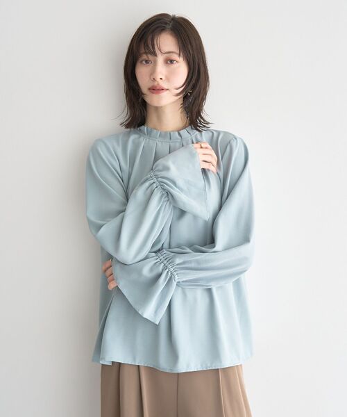 YECCA VECCA（イェッカヴェッカ）の「タックデザインブラウス（シャツ/ブラウス・レディース・ラベンダー/ネイビー/ミント/ライトグレー・FREE）」の2枚目の写真