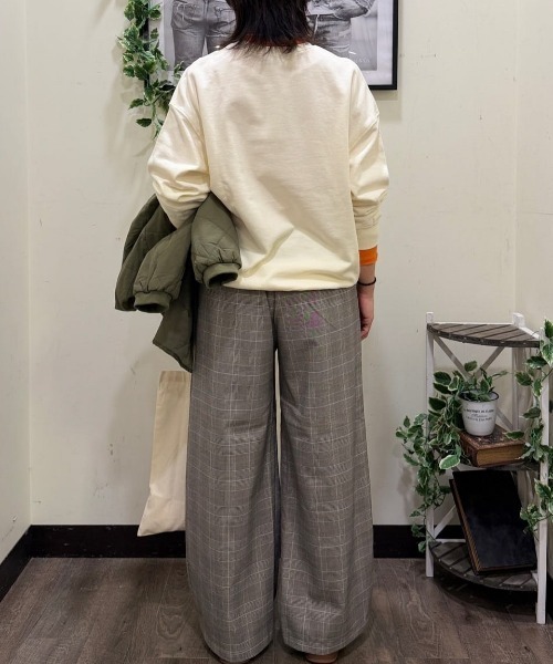 Right-on(ライトオン)の「HONEYSUCKLE ROSE(ハニーサックルローズ)【レディース】裏起毛イージーワイドパンツ(その他パンツ・レディース・ネイビー/グレー・M/L/S)」の19枚目の写真