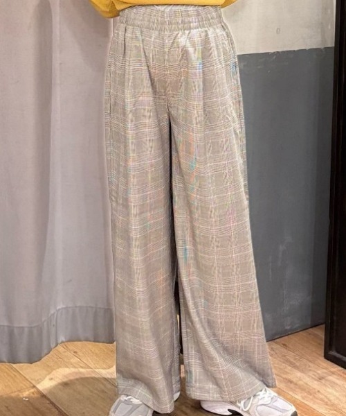 Right-on(ライトオン)の「HONEYSUCKLE ROSE(ハニーサックルローズ)【レディース】裏起毛イージーワイドパンツ(その他パンツ・レディース・ネイビー/グレー・M/L/S)」の20枚目の写真