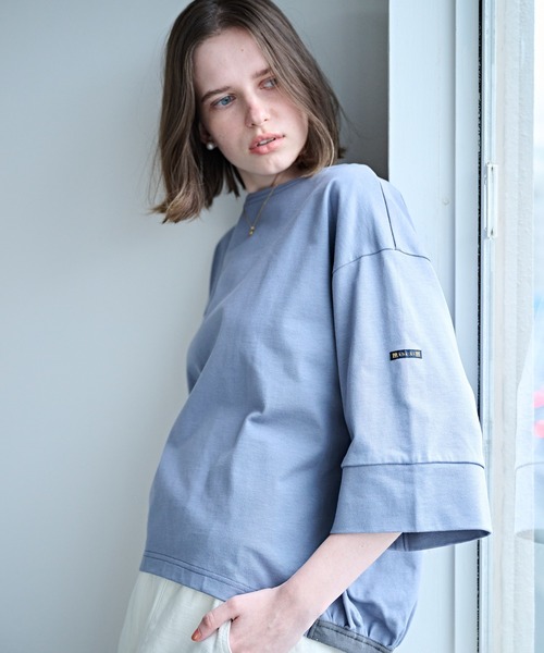 kha:ki（カーキ）の「「KHA:KI / カーキ」バックヘムライン バスクシャツ（Tシャツ/カットソー・レディース・アイボリー/ブラック/ホワイト系8/ブルー系/ホワイト系その他/ブラック×ホワイト・1）」の6枚目の写真