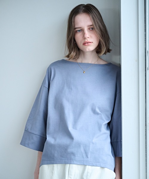 kha:ki（カーキ）の「「KHA:KI / カーキ」バックヘムライン バスクシャツ（Tシャツ/カットソー・レディース・アイボリー/ブラック/ホワイト系8/ブルー系/ホワイト系その他/ブラック×ホワイト・1）」の8枚目の写真