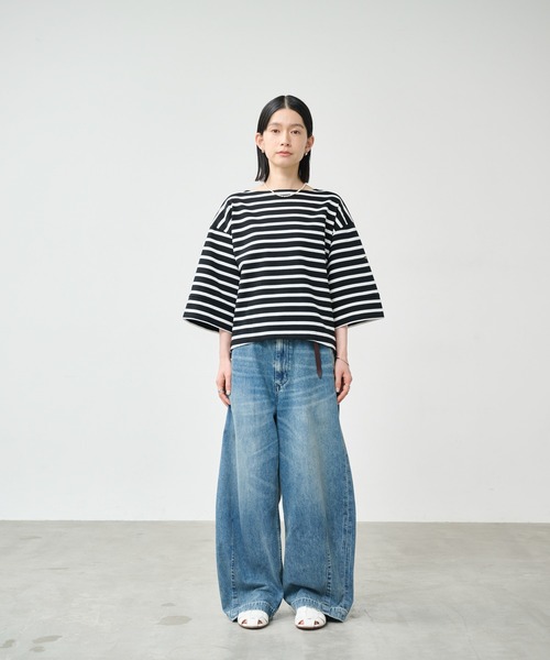 kha:ki（カーキ）の「「KHA:KI / カーキ」バックヘムライン バスクシャツ（Tシャツ/カットソー・レディース・アイボリー/ブラック/ホワイト系8/ブルー系/ホワイト系その他/ブラック×ホワイト・1）」の18枚目の写真