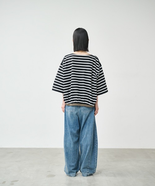 kha:ki（カーキ）の「「KHA:KI / カーキ」バックヘムライン バスクシャツ（Tシャツ/カットソー・レディース・アイボリー/ブラック/ホワイト系8/ブルー系/ホワイト系その他/ブラック×ホワイト・1）」の20枚目の写真